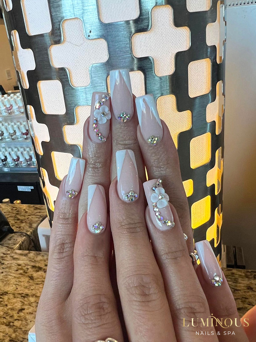 Luminous Nails & Spa