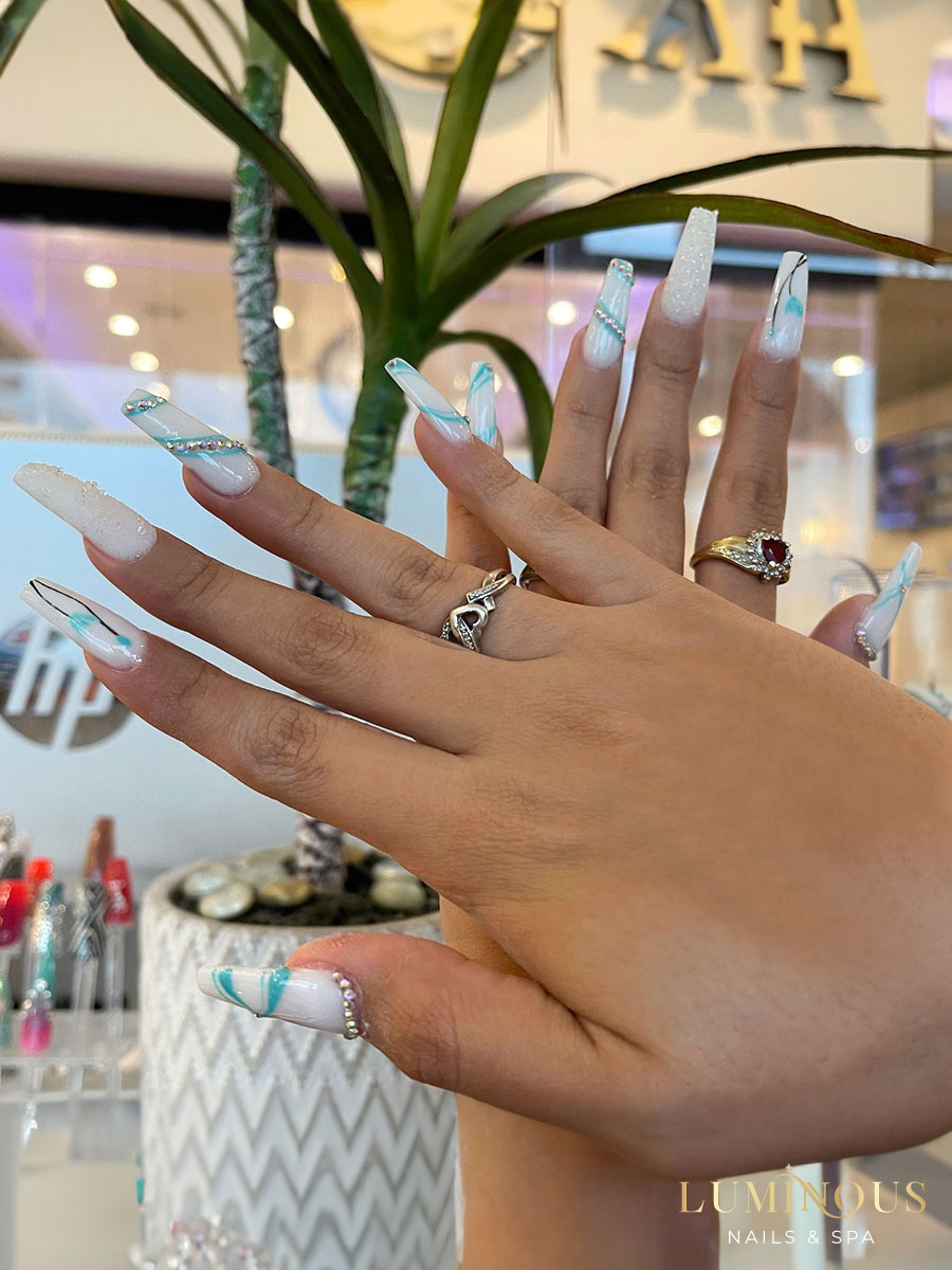 Luminous Nails & Spa